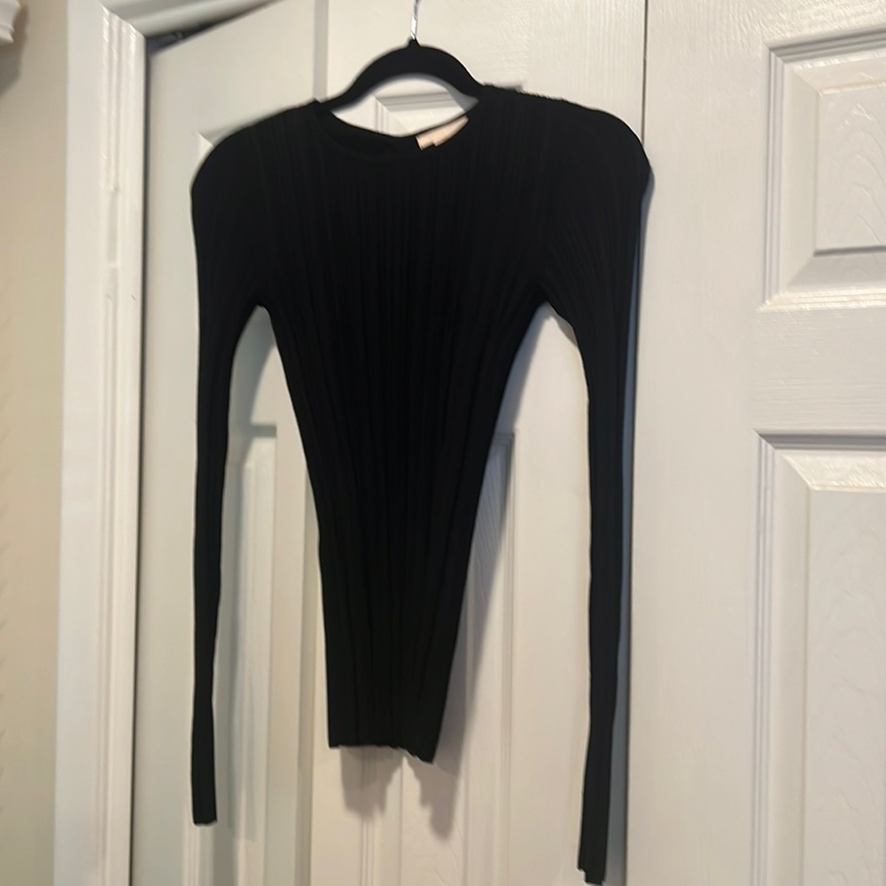 H&M black open back fitted sweater size XS. Never worn!